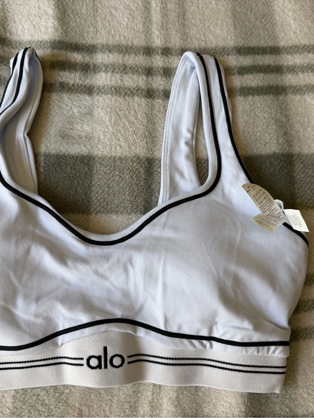 ALO Yoga Light Blue Piped Sports Bra & Leggings Set